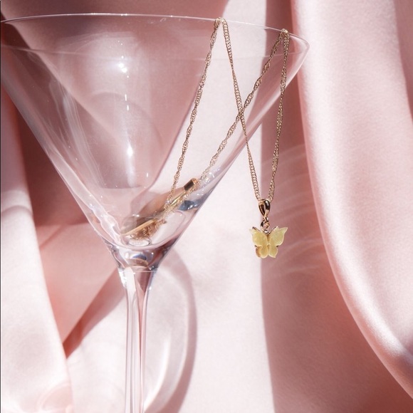 Crystal Butterfly Necklaces🦋🧚🏻♀️ - Picture 4 of 5